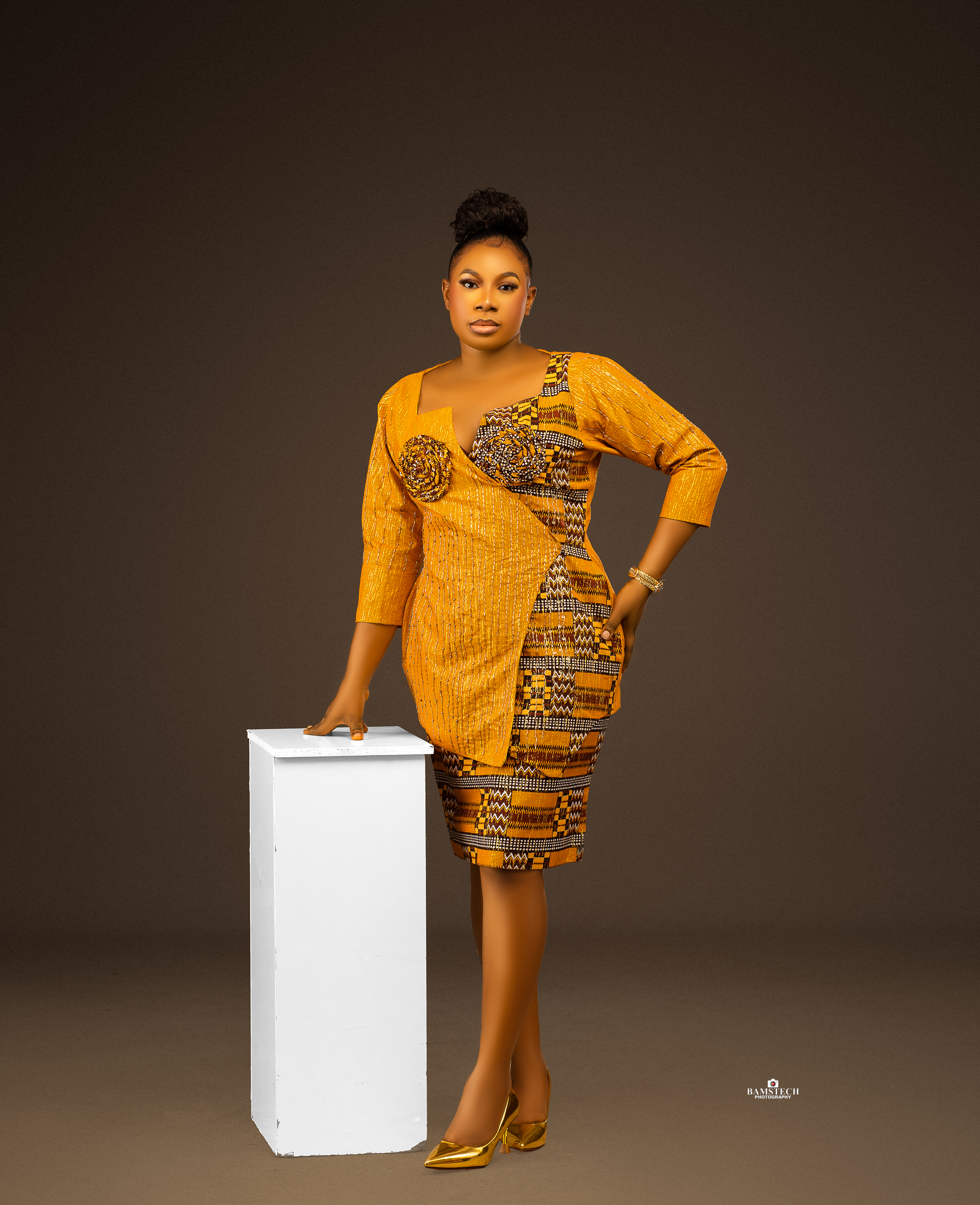 Elegant Women's Fashion